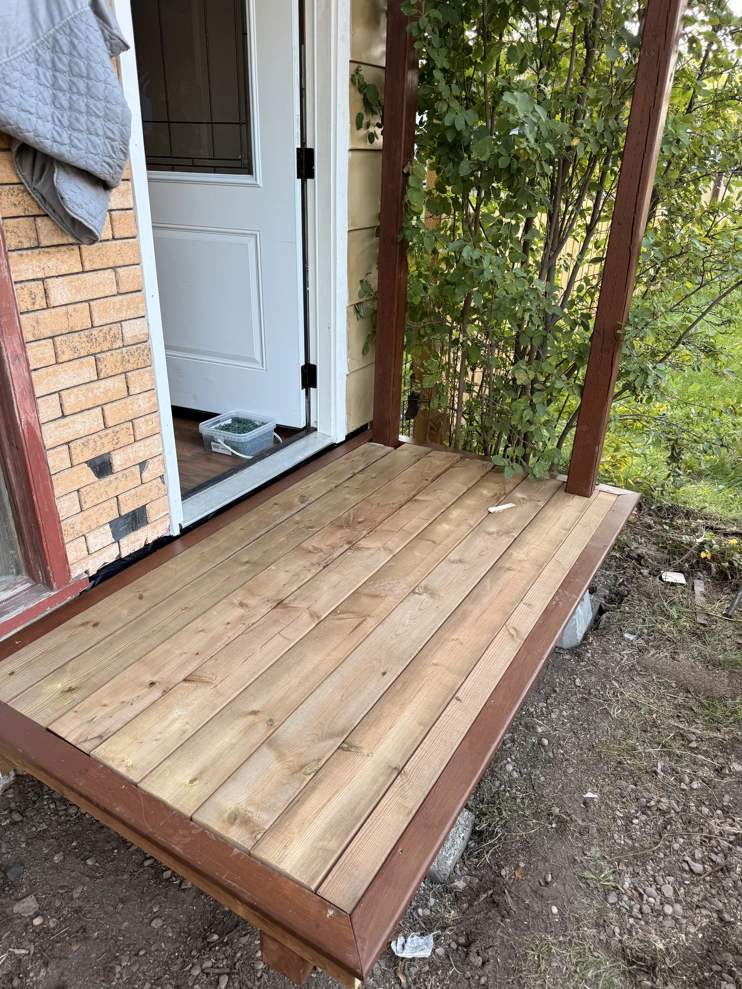The finished deck surface before staining