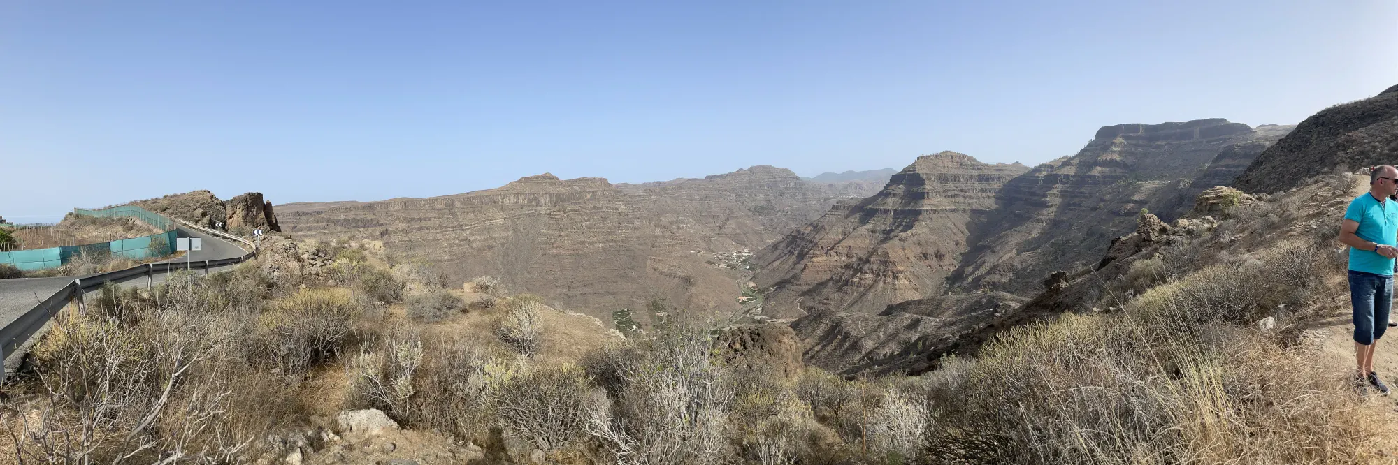 Curving road and hills on Gran Canaria
